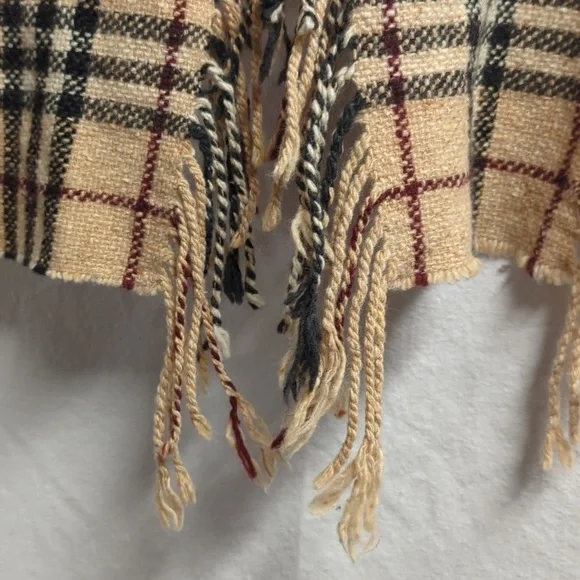 Burberry Scarf - Picture 4 of 4